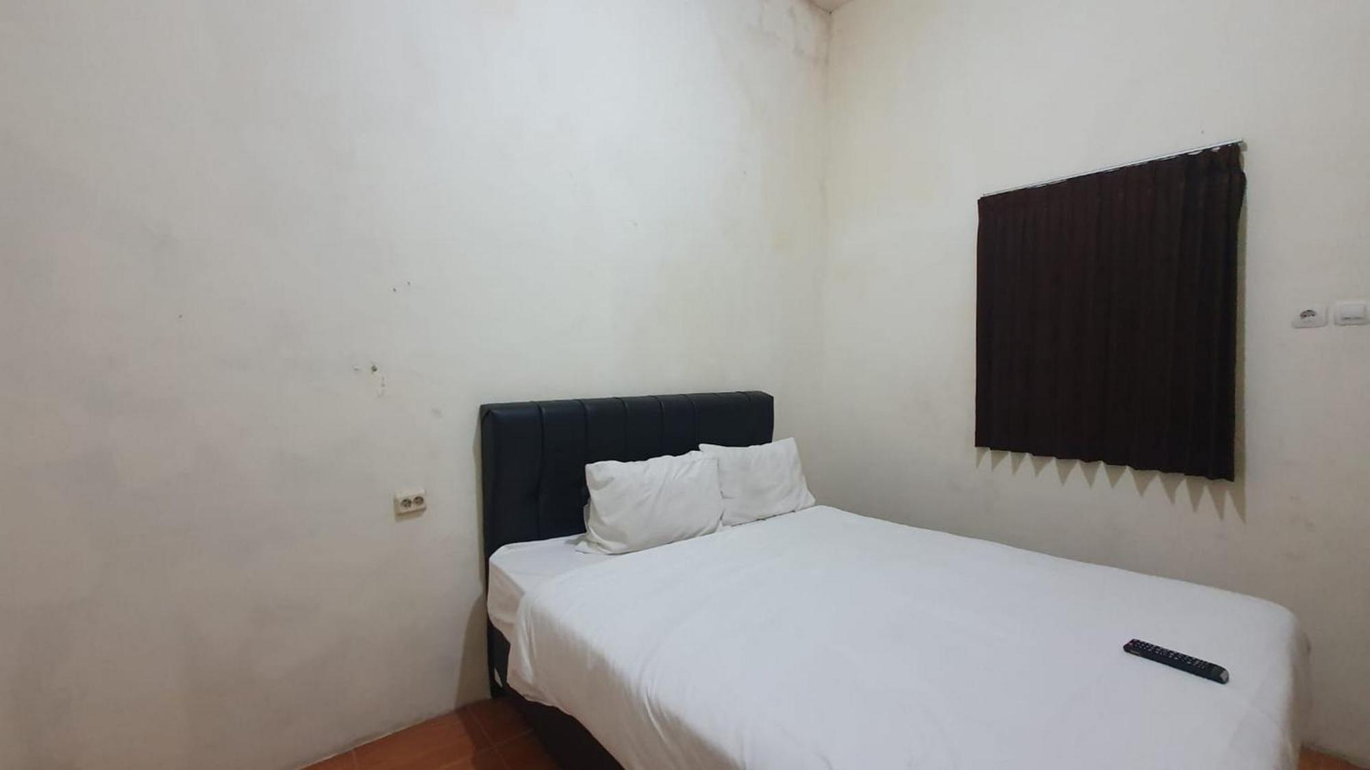 Reddoorz Syariah At Demasto Homestay Jembel Exterior foto